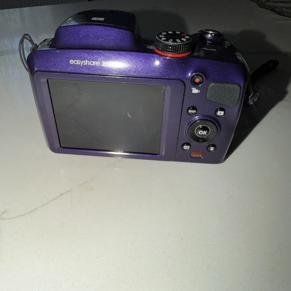 Kodak Easy Share Z 5120 16mp Digital Camera 26x Zoom+8gb SD UNTESTED Purple